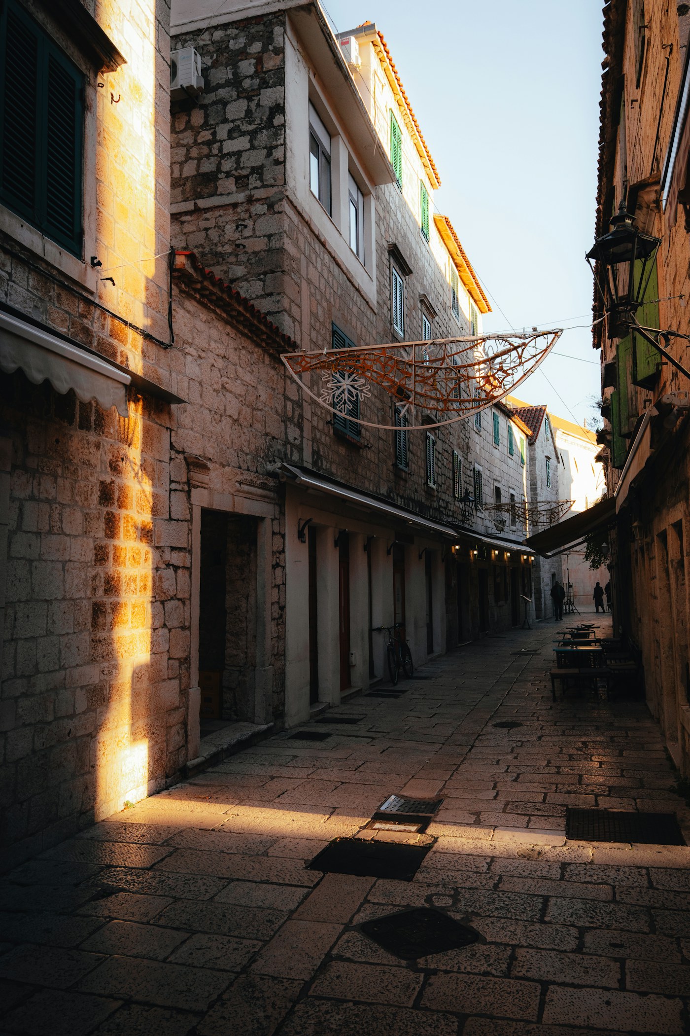 A sunlit street in Omiš